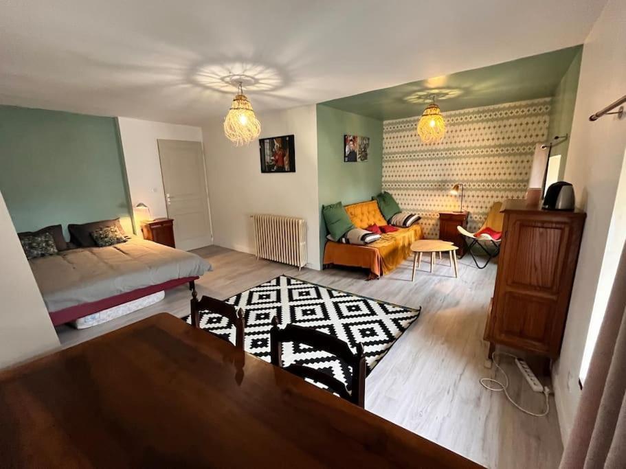 Grande Chambre Chez L'Artiste-Peintre ラ・レオル エクステリア 写真